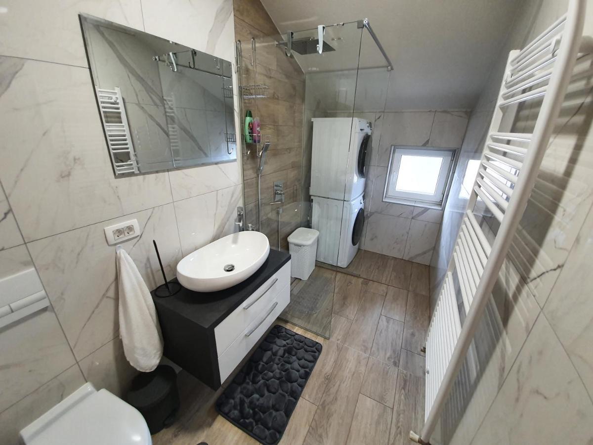 Apartman Bozur **** Satnica Dakovacka Exteriér fotografie
