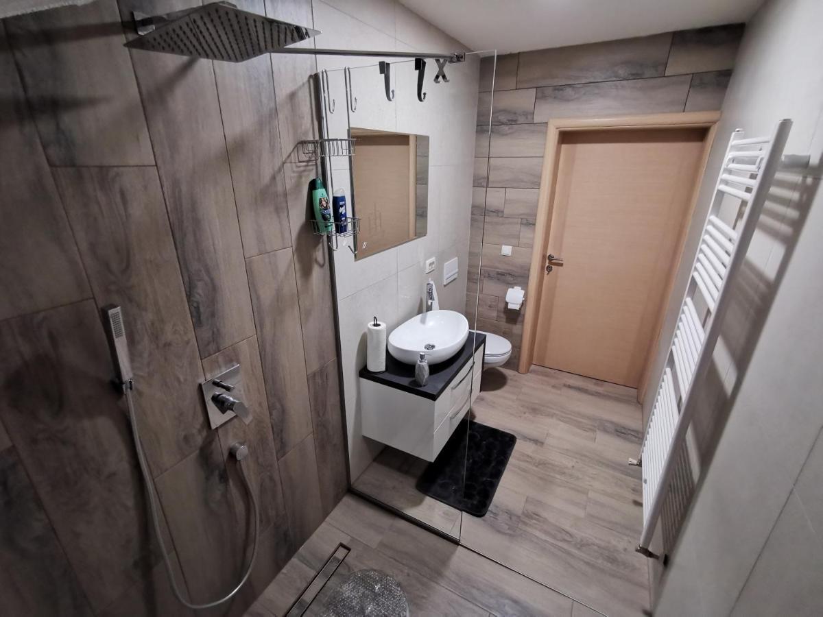 Apartman Bozur **** Satnica Dakovacka Exteriér fotografie